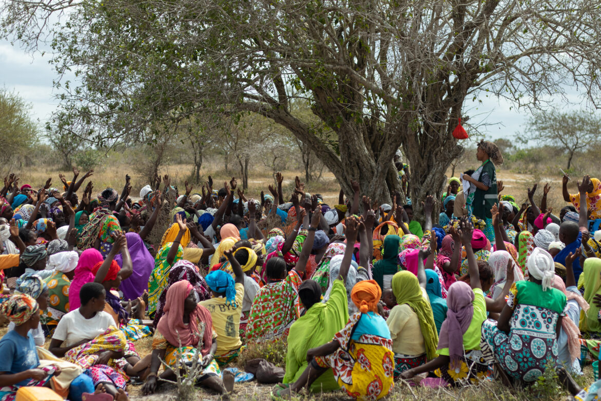 GiveDirectly Gemeindeversammlung in Kenia